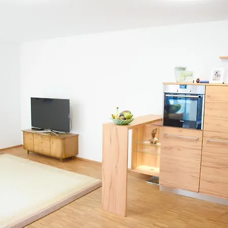 Modern Apartment With Garden And Garage شقة فيوخت
